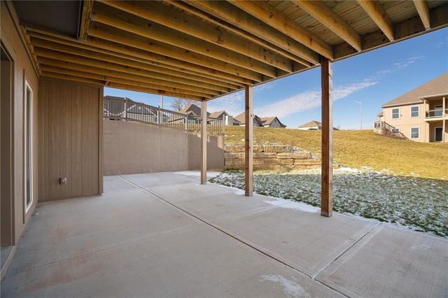 7000 NE 102nd Court, Kansas City, MO 64156