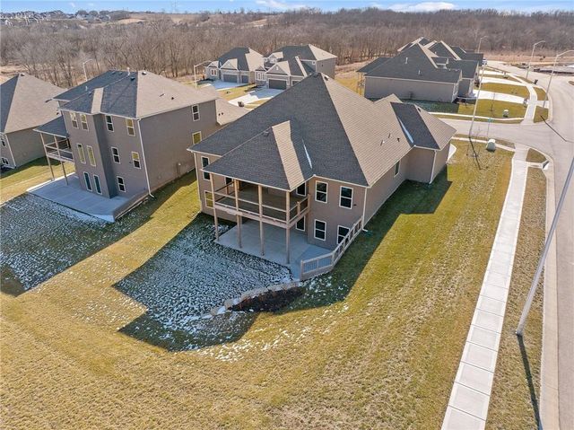 7000 NE 102nd Court, Kansas City, MO 64156