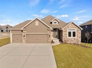 7000 NE 102nd Court, Kansas City, MO 64156