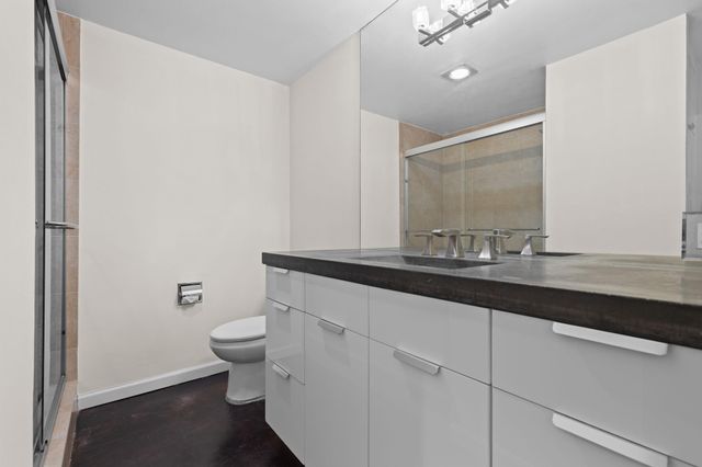 5000 Montrose Boulevard 16B, Houston, TX 77006