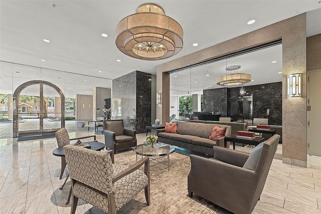 5000 Montrose Boulevard 16B, Houston, TX 77006