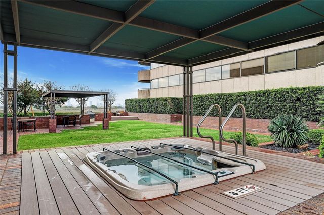 5000 Montrose Boulevard 16B, Houston, TX 77006