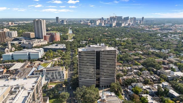 5000 Montrose Boulevard 16B, Houston, TX 77006