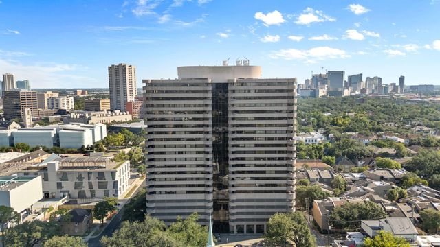 5000 Montrose Boulevard 16B, Houston, TX 77006