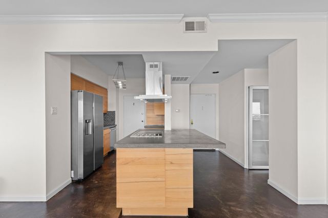 5000 Montrose Boulevard 16B, Houston, TX 77006