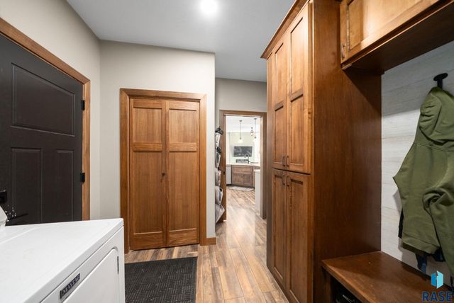 1012 S Nicholas Ave Avenue, Brandon, SD 57005