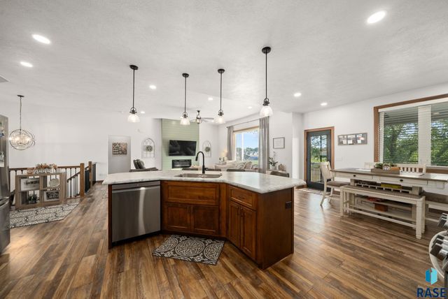 1012 S Nicholas Ave Avenue, Brandon, SD 57005