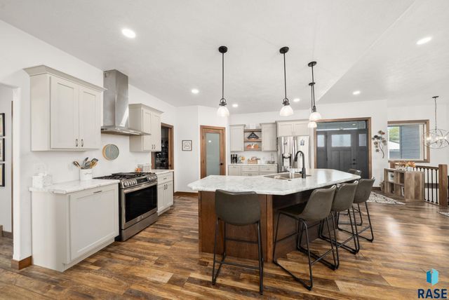 1012 S Nicholas Ave Avenue, Brandon, SD 57005