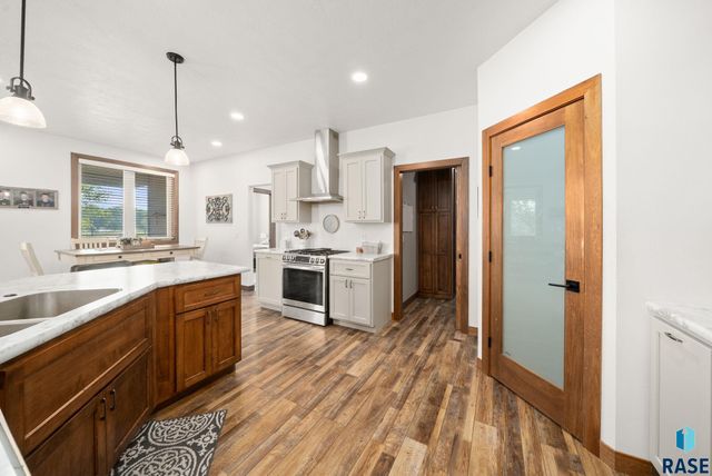 1012 S Nicholas Ave Avenue, Brandon, SD 57005