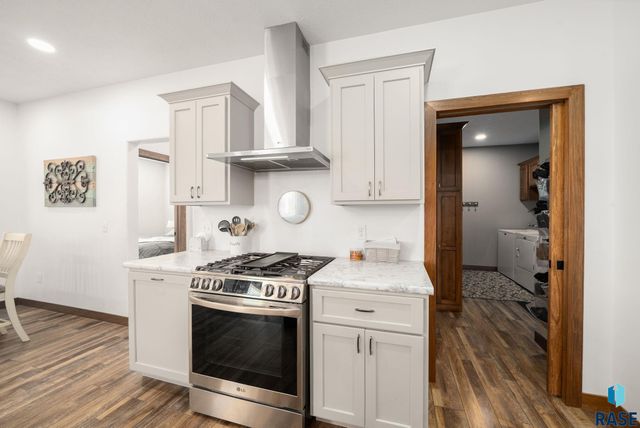 1012 S Nicholas Ave Avenue, Brandon, SD 57005