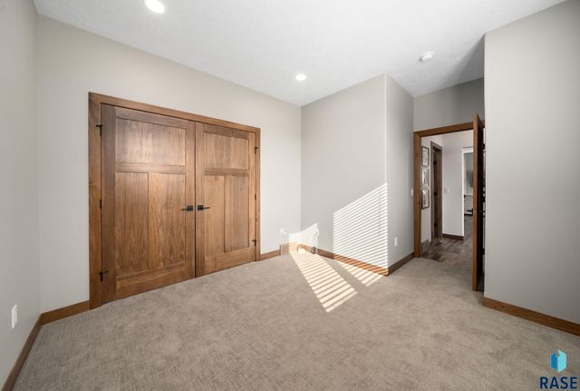 1012 S Nicholas Ave Avenue, Brandon, SD 57005