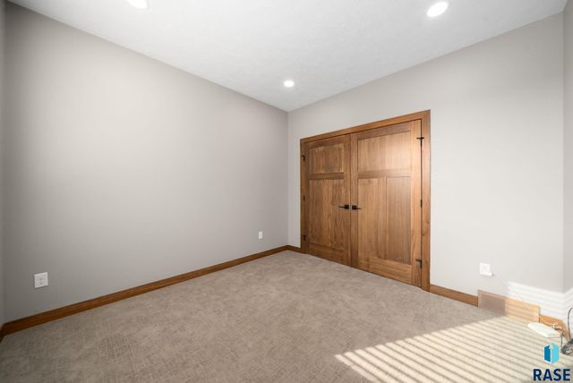1012 S Nicholas Ave Avenue, Brandon, SD 57005