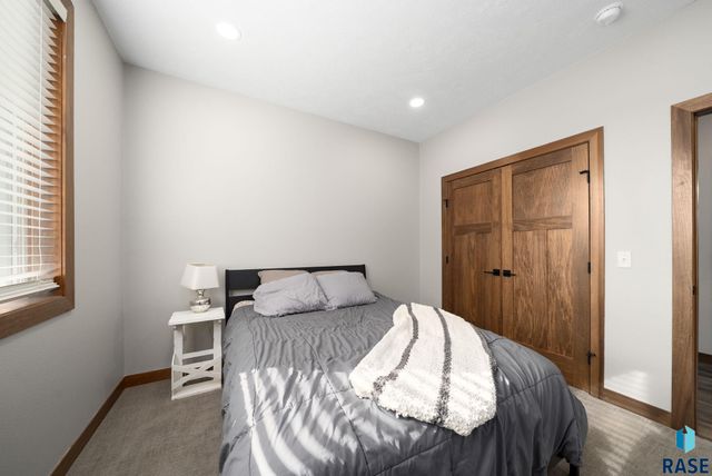 1012 S Nicholas Ave Avenue, Brandon, SD 57005