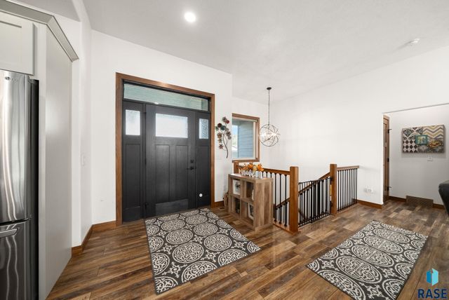 1012 S Nicholas Ave Avenue, Brandon, SD 57005