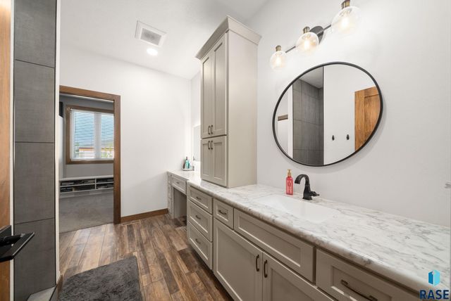 1012 S Nicholas Ave Avenue, Brandon, SD 57005
