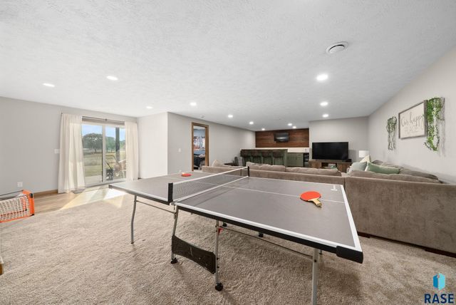 1012 S Nicholas Ave Avenue, Brandon, SD 57005