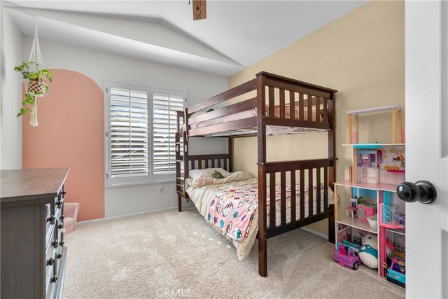 21625 Farmington, Saugus, CA 91350