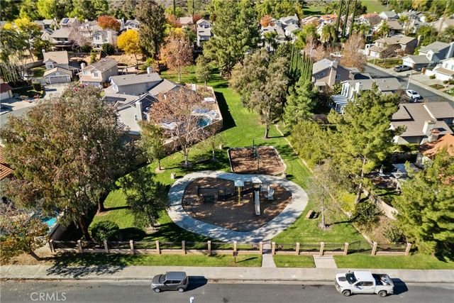 21625 Farmington, Saugus, CA 91350