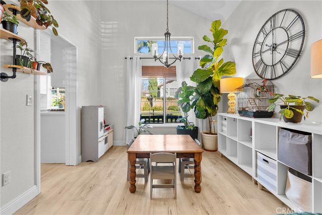 21625 Farmington, Saugus, CA 91350