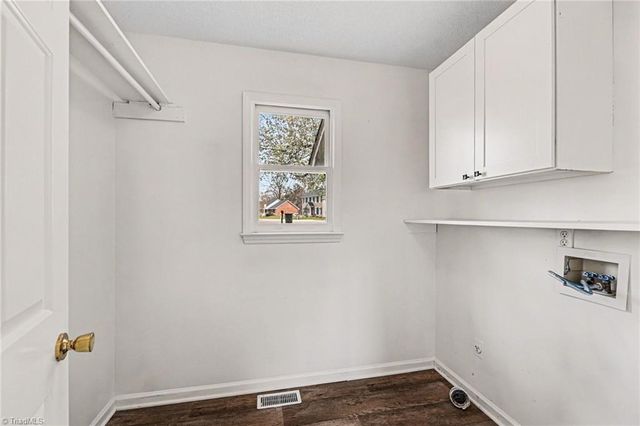 401 Sherwood Court, Eden, NC 27288