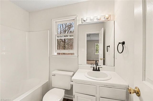 401 Sherwood Court, Eden, NC 27288