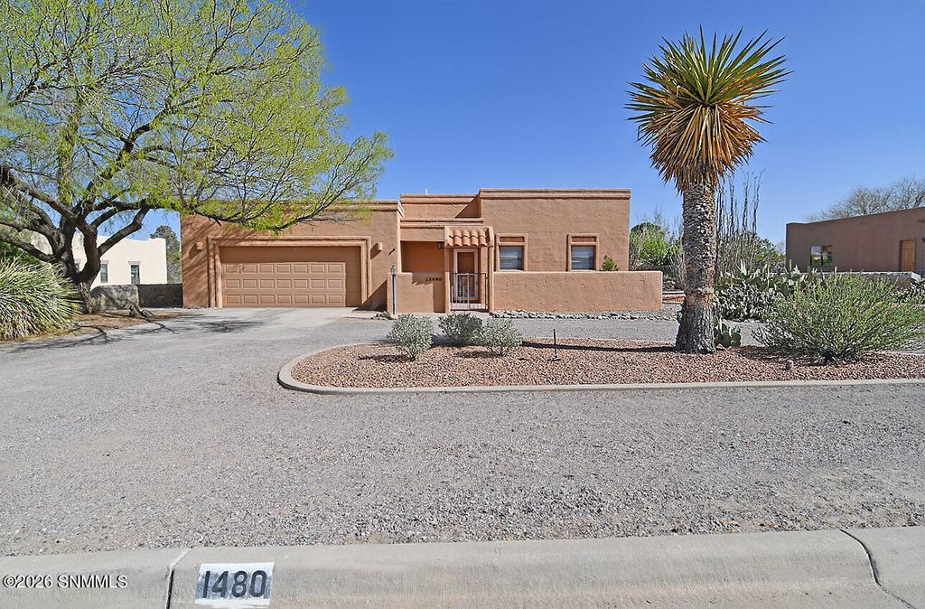 1480 Via Norte, Las Cruces, NM 88007