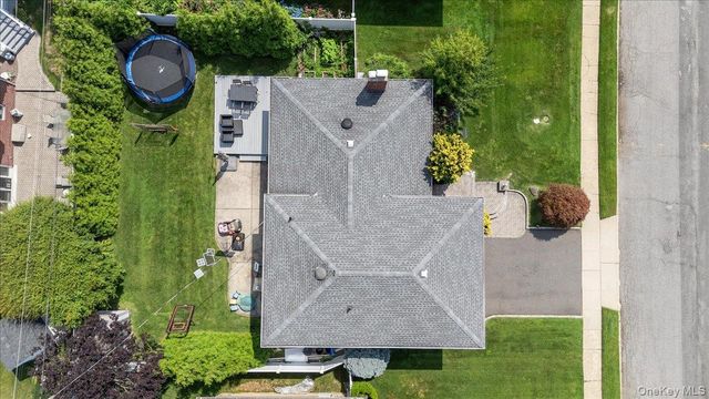 38 Birchwood Park Drive, Syosset, NY 11791