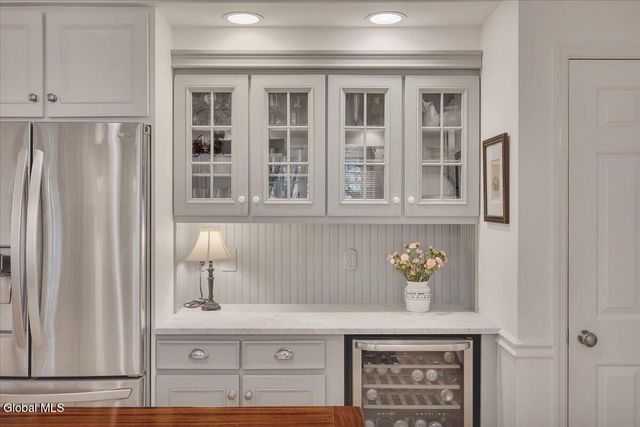 16 Wildwood Drive, Colonie, NY 12211