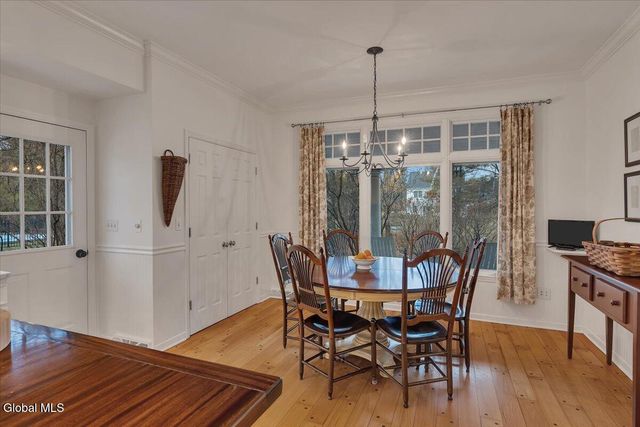 16 Wildwood Drive, Colonie, NY 12211