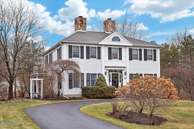 16 Wildwood Drive, Colonie, NY 12211