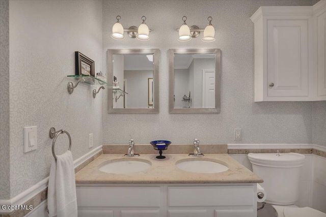 16 Wildwood Drive, Colonie, NY 12211