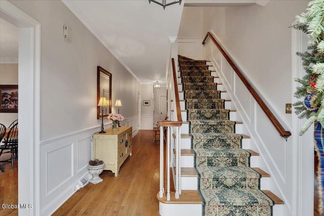 16 Wildwood Drive, Colonie, NY 12211