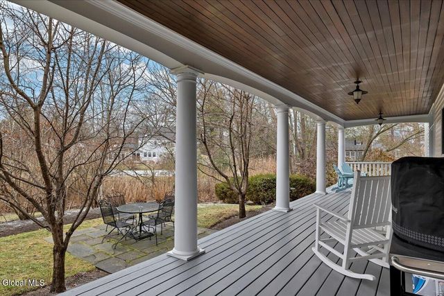 16 Wildwood Drive, Colonie, NY 12211