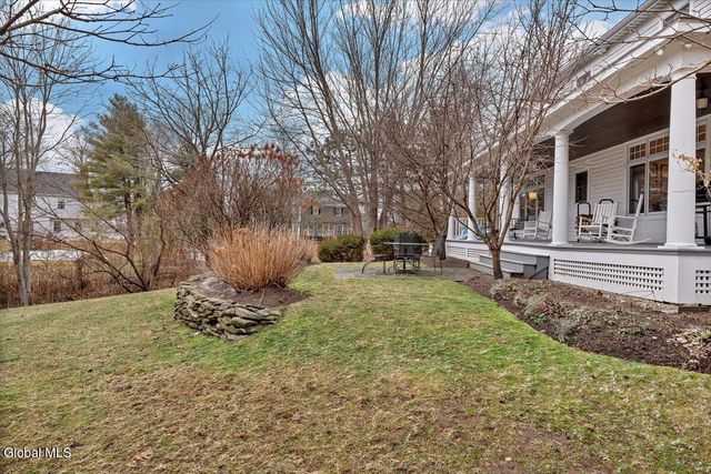 16 Wildwood Drive, Colonie, NY 12211