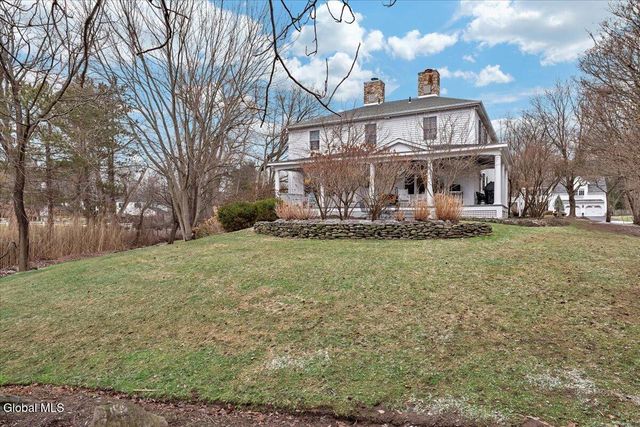 16 Wildwood Drive, Colonie, NY 12211