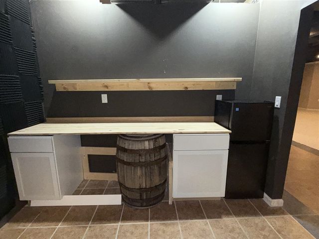 18145 Shoreline Court, Northville, MI 48168