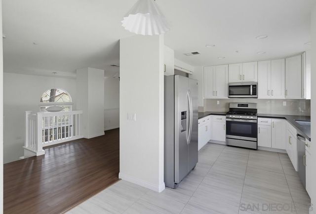 10330 Wateridge Circle 293, San Diego, CA 92121