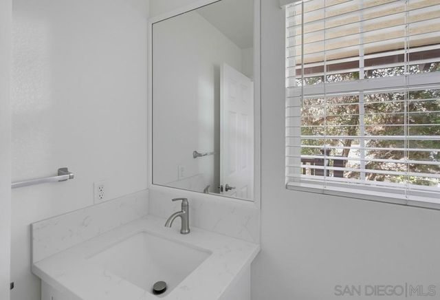 10330 Wateridge Circle 293, San Diego, CA 92121