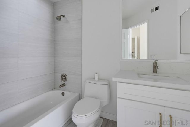 10330 Wateridge Circle 293, San Diego, CA 92121