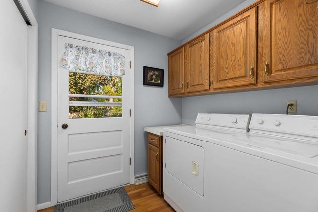 1211 LYNROSE LANE, Neenah, WI 54956