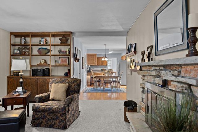 1211 LYNROSE LANE, Neenah, WI 54956