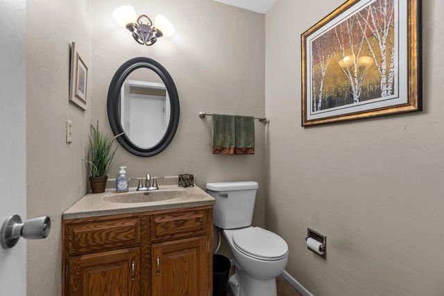 1211 LYNROSE LANE, Neenah, WI 54956