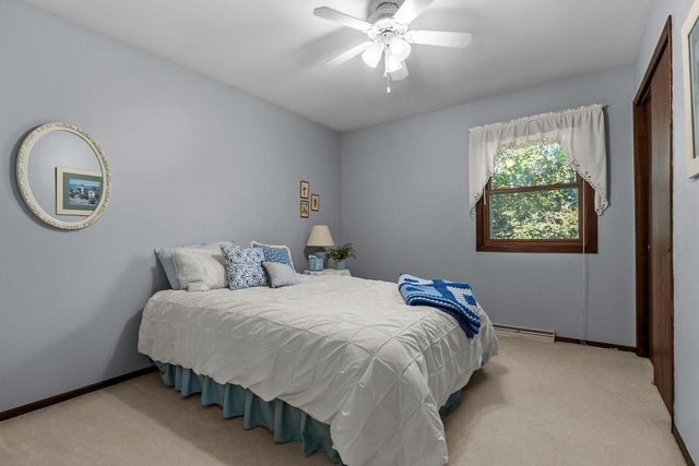 1211 LYNROSE LANE, Neenah, WI 54956