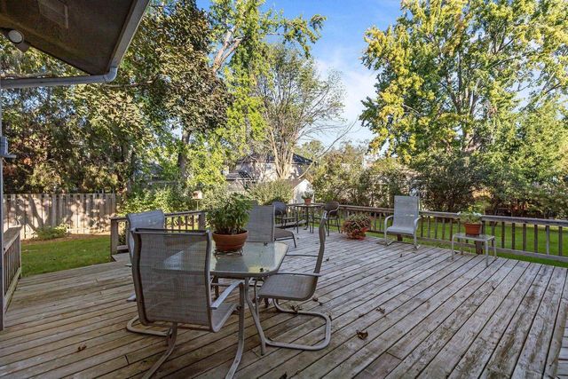 1211 LYNROSE LANE, Neenah, WI 54956