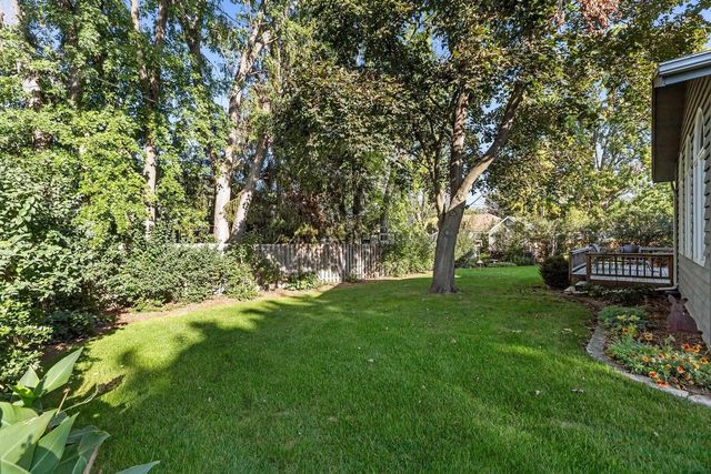 1211 LYNROSE LANE, Neenah, WI 54956