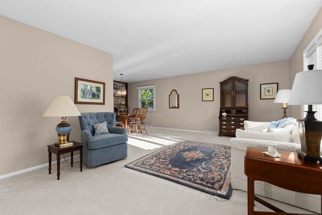 1211 LYNROSE LANE, Neenah, WI 54956