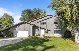 1211 LYNROSE LANE, Neenah, WI 54956