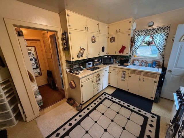 84 PEARL STREET, Clintonville, WI 54929