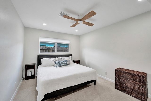 4521 NE 2nd Avenue, Oakland Park, FL 33334
