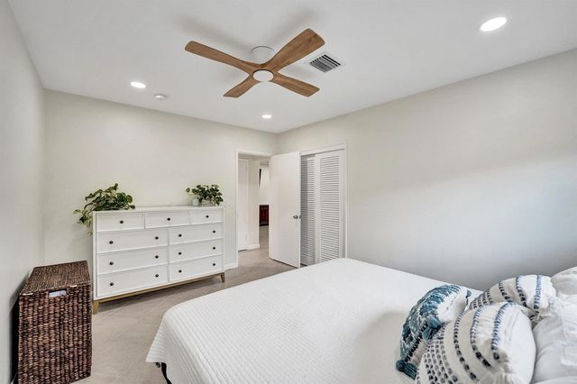 4521 NE 2nd Avenue, Oakland Park, FL 33334
